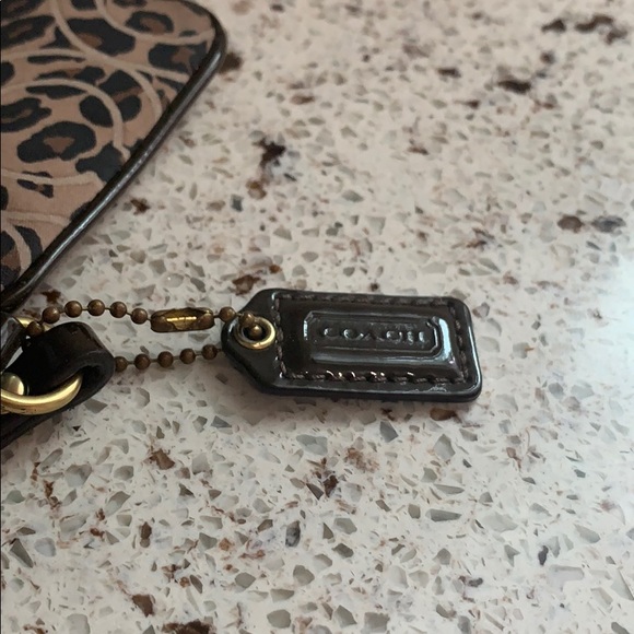 Authentic Coach - Picture 4 of 7